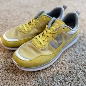 Vionic Ayse Yellow Walking Trainer Sneakers size 9 (EU 43)